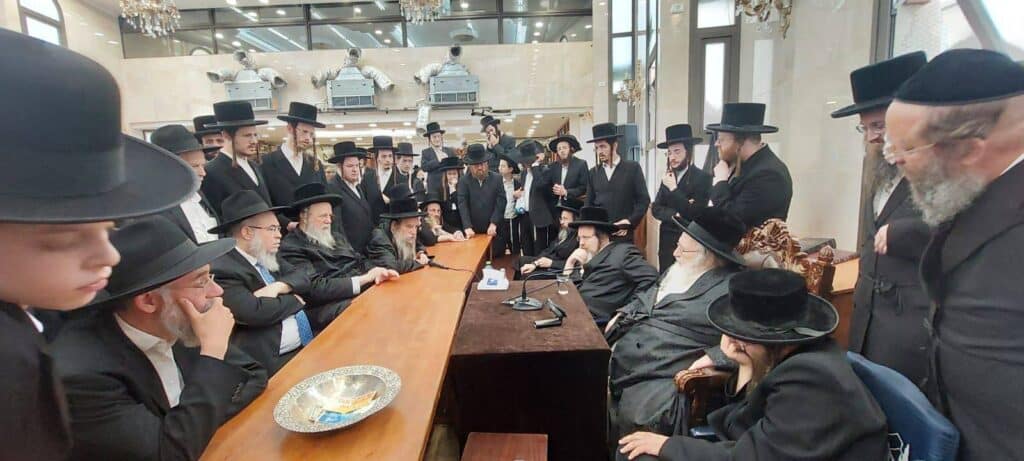 האדמו"ר ישב שבעה על בתו ע"ה: כולם עלו לנחם