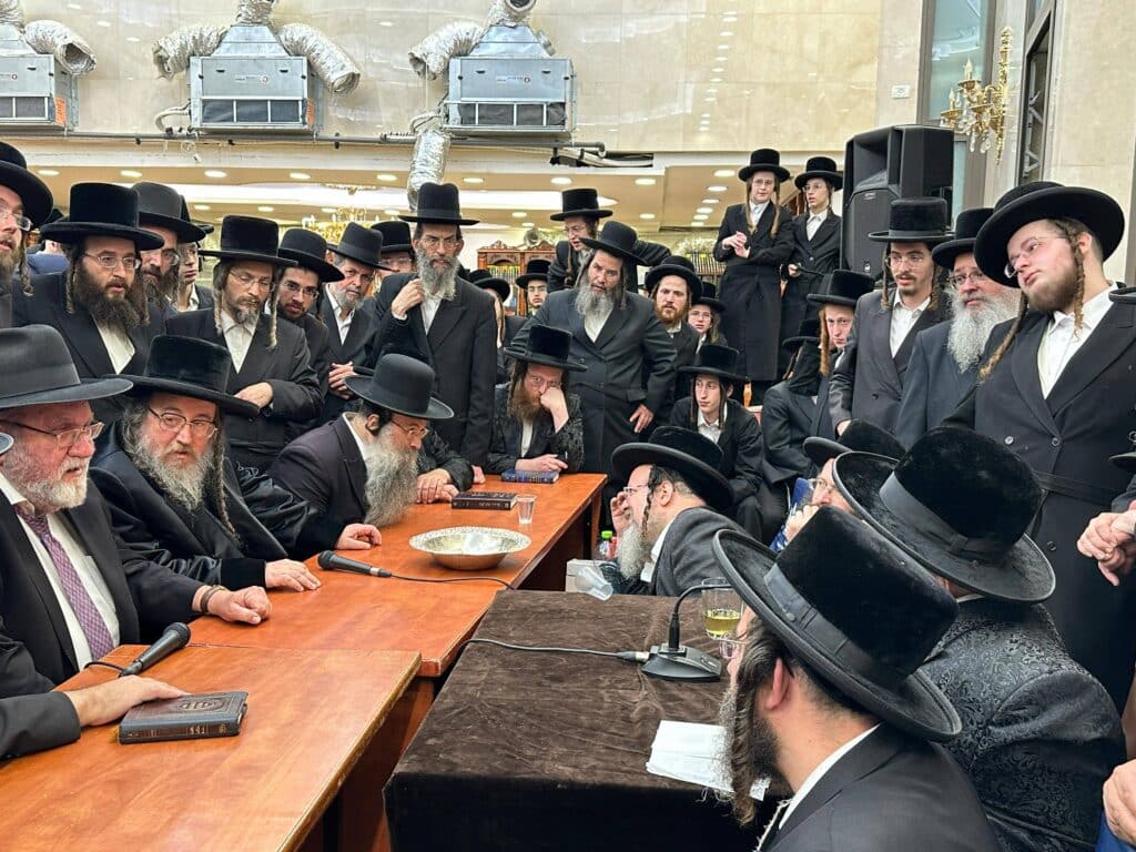 האדמו"ר ישב שבעה על בתו ע"ה: כולם עלו לנחם