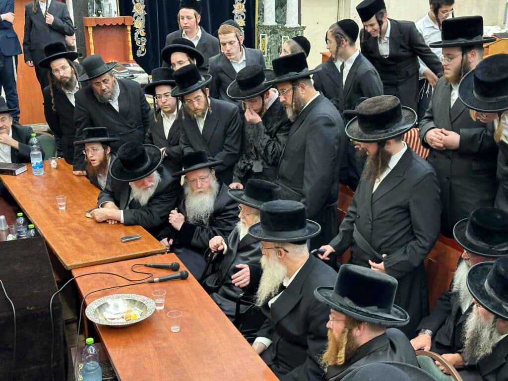 האדמו"ר ישב שבעה על בתו ע"ה: כולם עלו לנחם