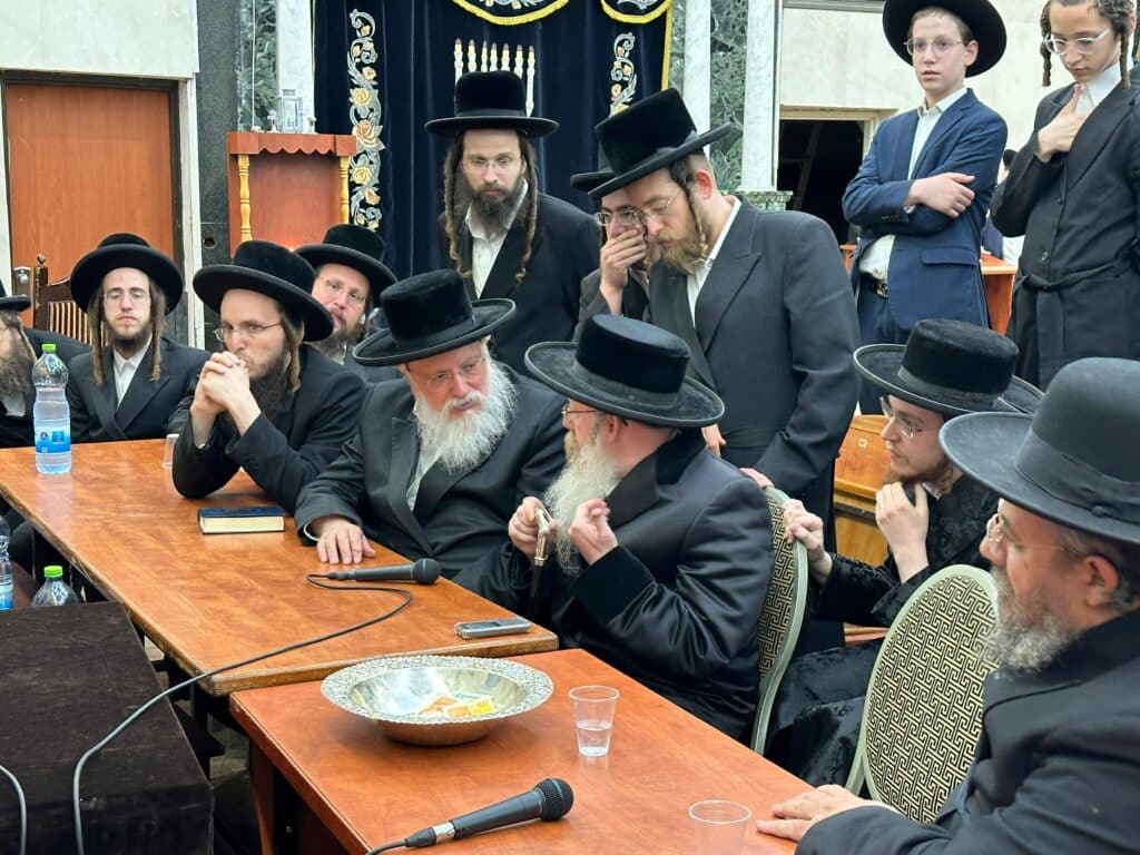 האדמו"ר ישב שבעה על בתו ע"ה: כולם עלו לנחם