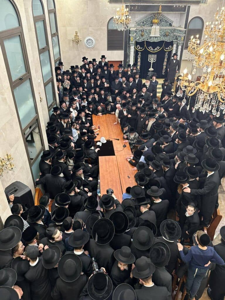 האדמו"ר ישב שבעה על בתו ע"ה: כולם עלו לנחם