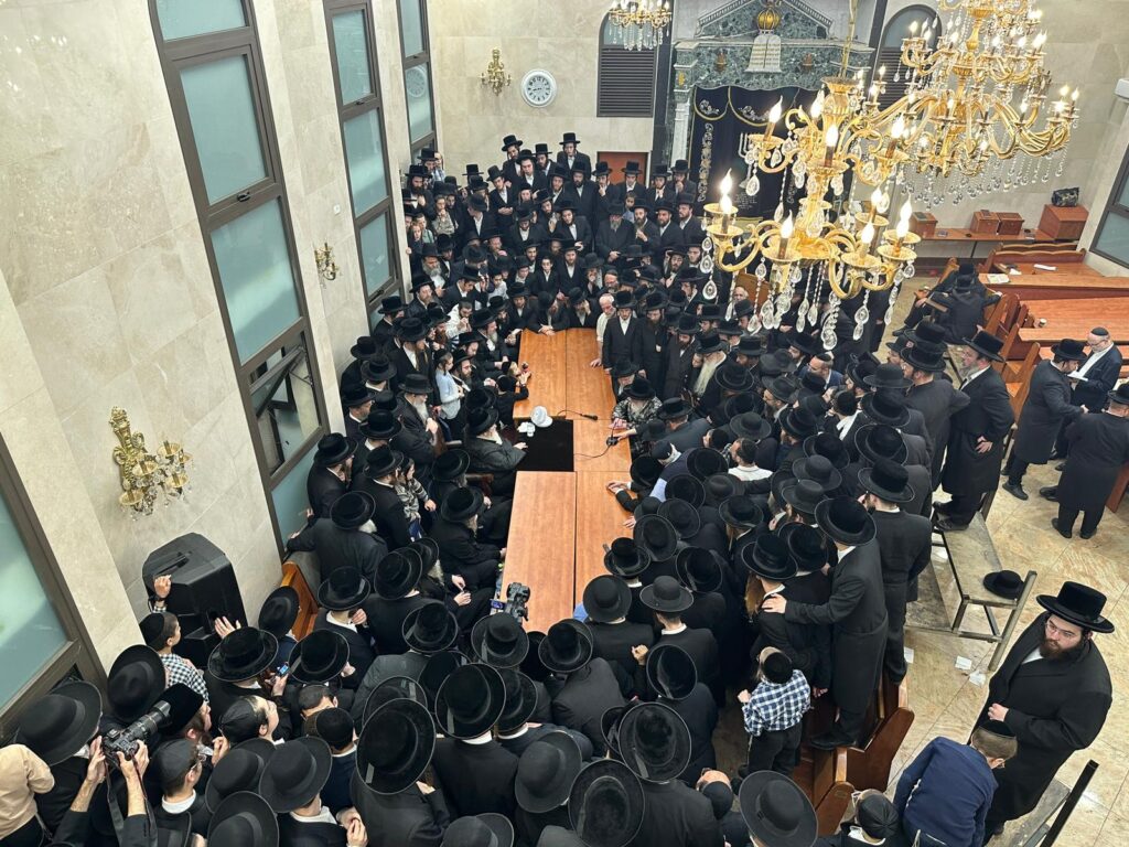 האדמו"ר ישב שבעה על בתו ע"ה: כולם עלו לנחם