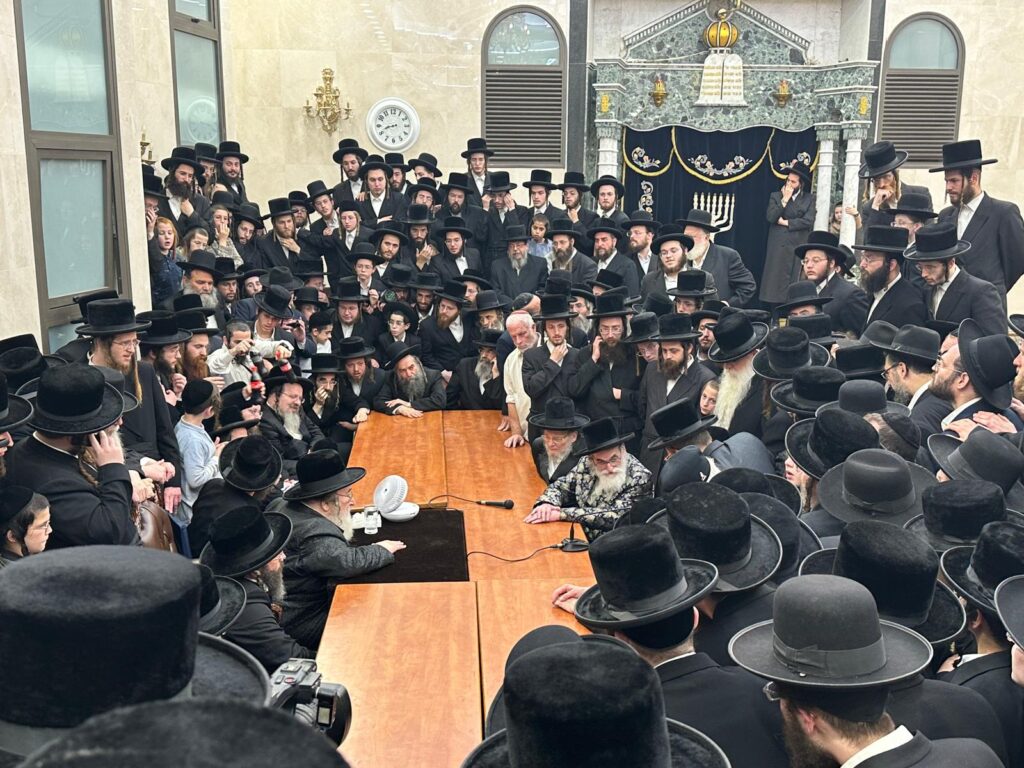 האדמו"ר ישב שבעה על בתו ע"ה: כולם עלו לנחם