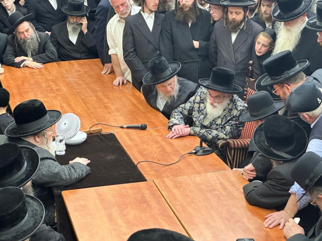 האדמו"ר ישב שבעה על בתו ע"ה: כולם עלו לנחם