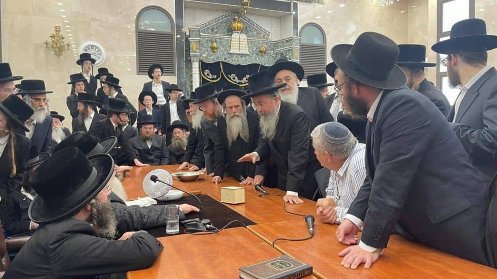 האדמו"ר ישב שבעה על בתו ע"ה: כולם עלו לנחם