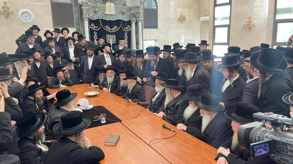 האדמו"ר ישב שבעה על בתו ע"ה: כולם עלו לנחם