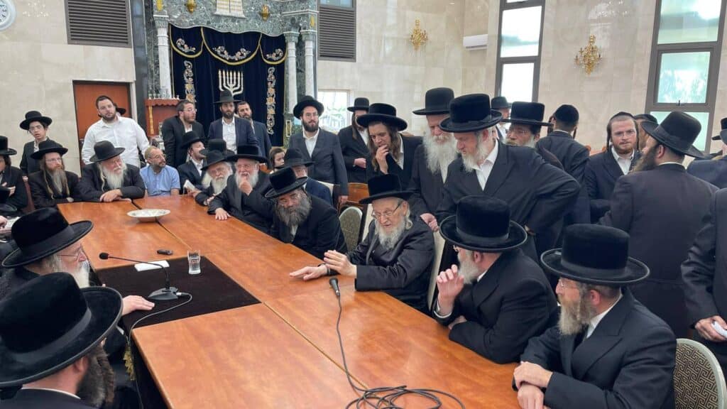 האדמו"ר ישב שבעה על בתו ע"ה: כולם עלו לנחם