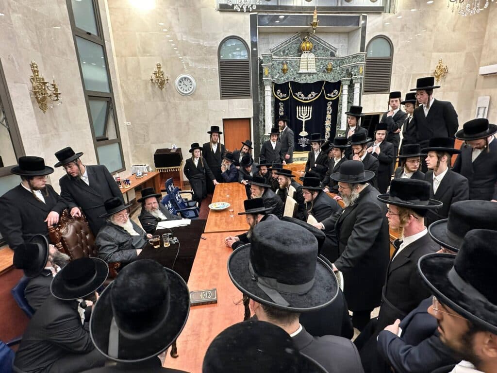 האדמו"ר ישב שבעה על בתו ע"ה: כולם עלו לנחם