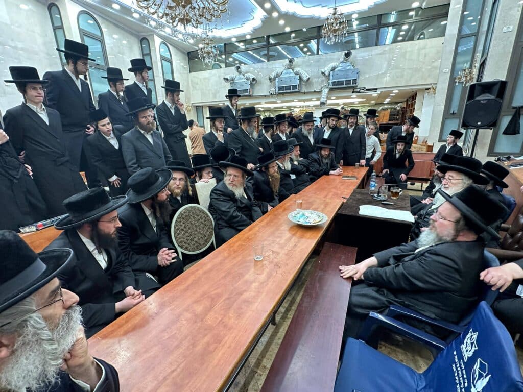 האדמו"ר ישב שבעה על בתו ע"ה: כולם עלו לנחם