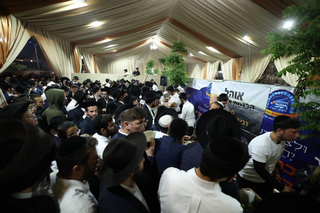 גלריה: רבבות השתתפו בהילולת הרשב"י ב'חצר ההילולא'