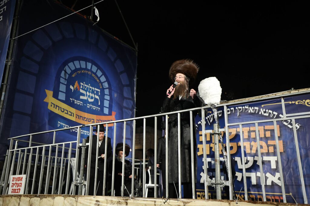 גלריה: רבבות השתתפו בהילולת הרשב"י ב'חצר ההילולא'