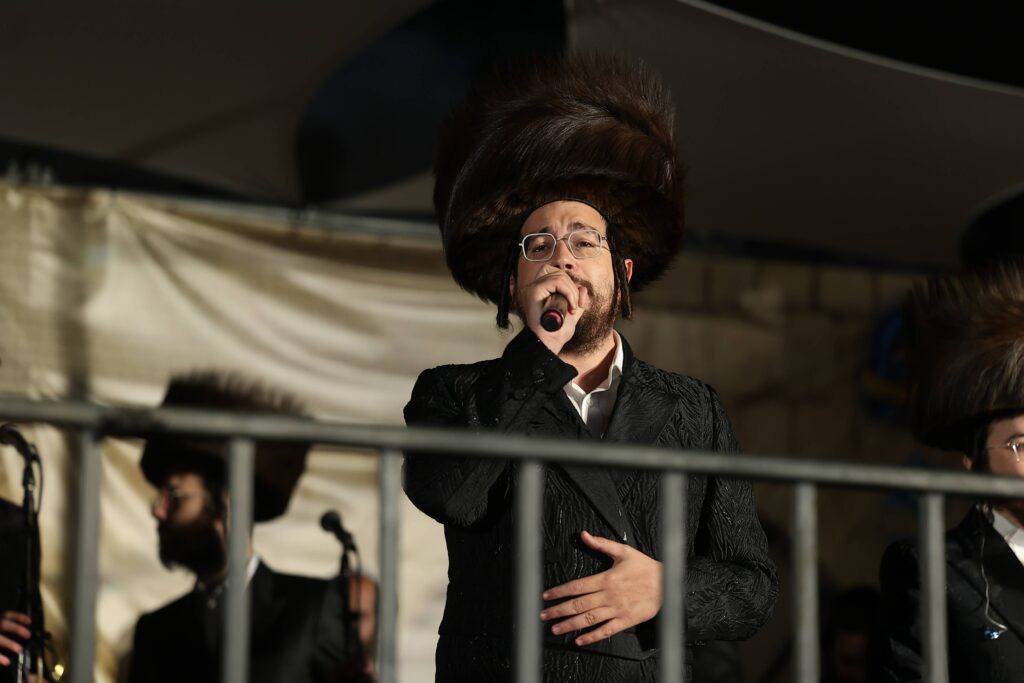 גלריה: רבבות השתתפו בהילולת הרשב"י ב'חצר ההילולא'