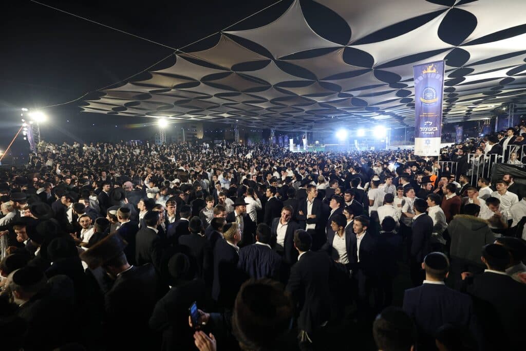 גלריה: רבבות השתתפו בהילולת הרשב"י ב'חצר ההילולא'