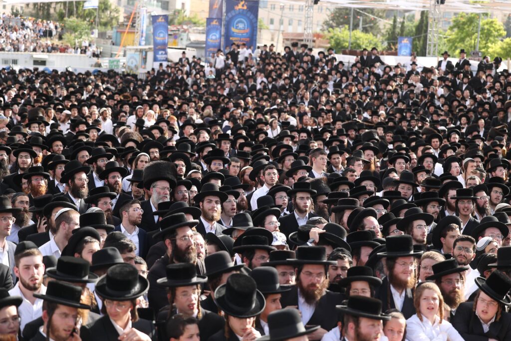 גלריה: רבבות השתתפו בהילולת הרשב"י ב'חצר ההילולא'