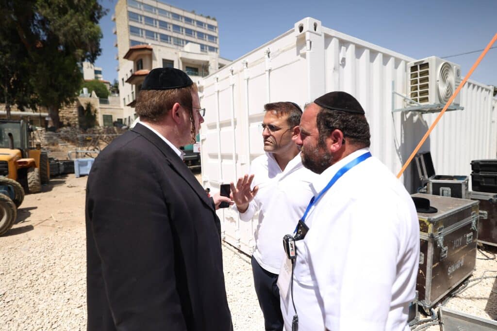 גלריה: רבבות השתתפו בהילולת הרשב"י ב'חצר ההילולא'