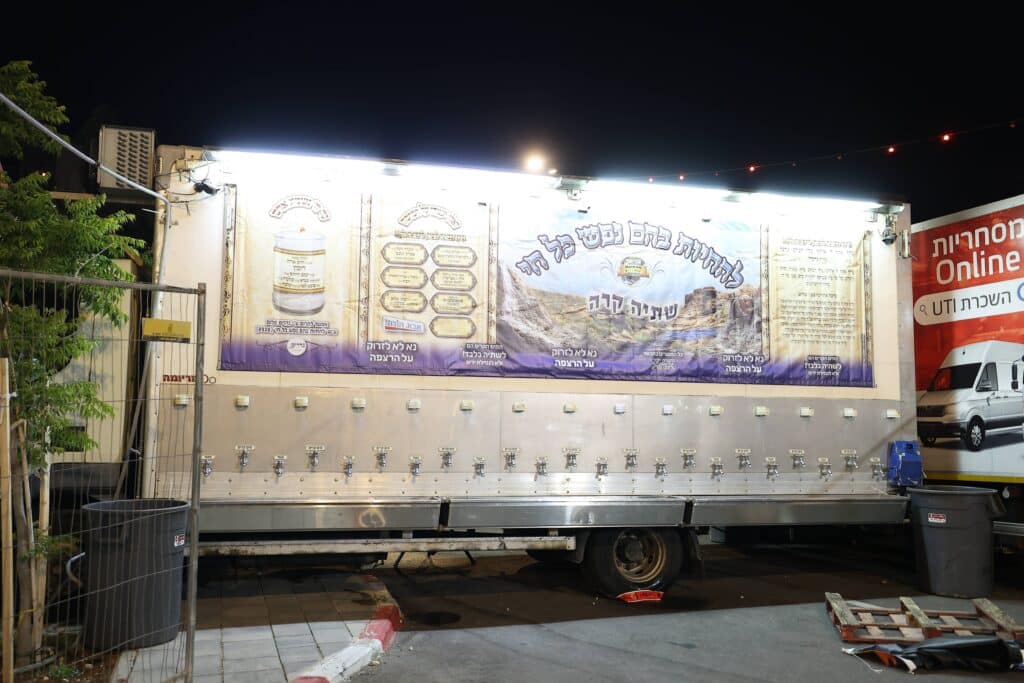 גלריה: רבבות השתתפו בהילולת הרשב"י ב'חצר ההילולא'