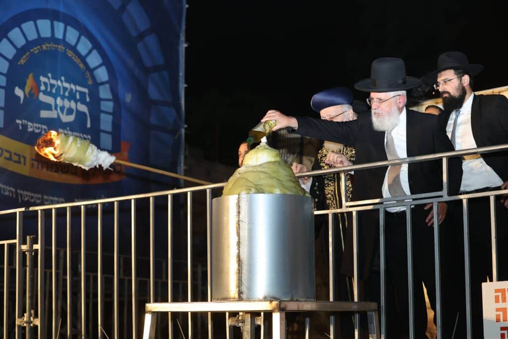 גלריה: רבבות השתתפו בהילולת הרשב"י ב'חצר ההילולא'