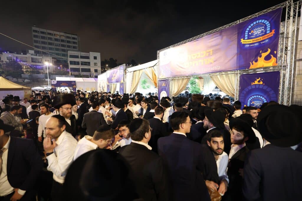 גלריה: רבבות השתתפו בהילולת הרשב"י ב'חצר ההילולא'