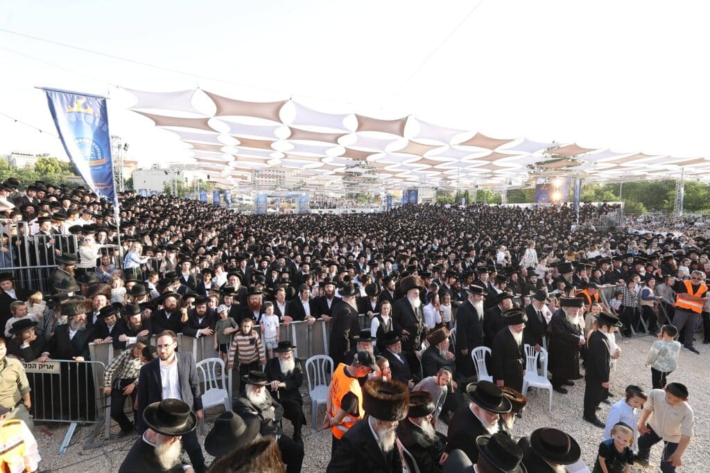 גלריה: רבבות השתתפו בהילולת הרשב"י ב'חצר ההילולא'