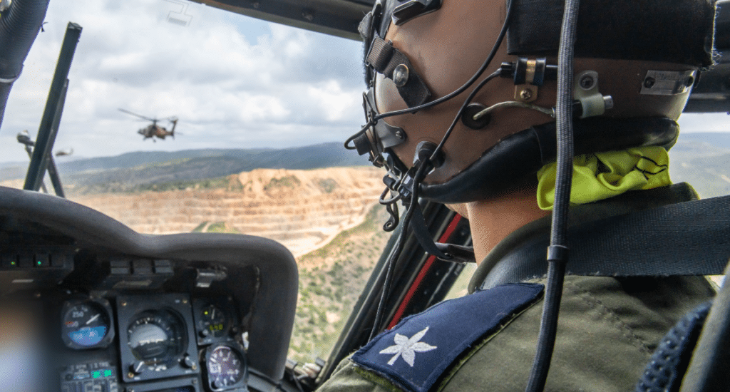 צפו: מטס הצדעה לנופלים במלחמה