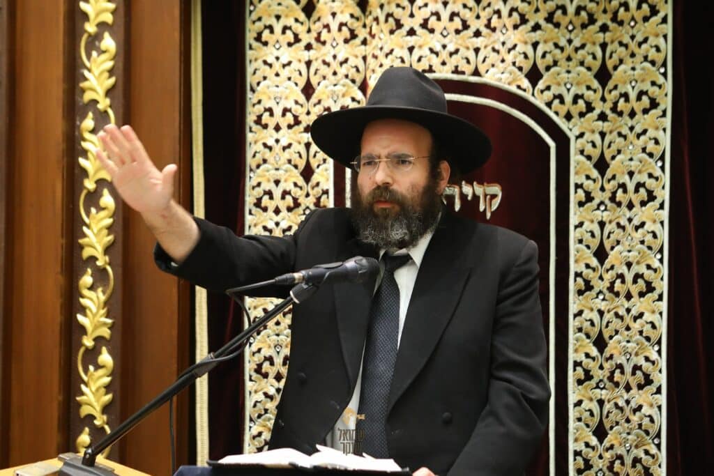 בהשתתפות גדולי ישראל: עצרת שלושים לראש ישיבת רכסים בהשתתפות גדולי ישראל: עצרת שלושים לראש ישיבת רכסים