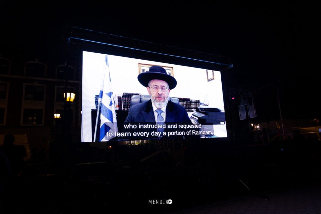 הלוחם מעזה שלא מוותר על הרמב"ם ריגש רבבות בברוקלין