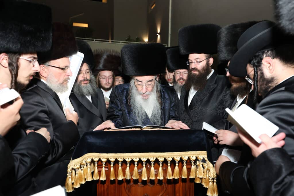 בחסידות אלכסנדר ערכו שבת הוקרה לתומכי החסידות