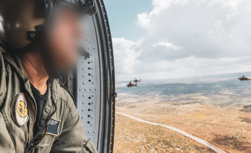 צפו: מטס הצדעה לנופלים במלחמה