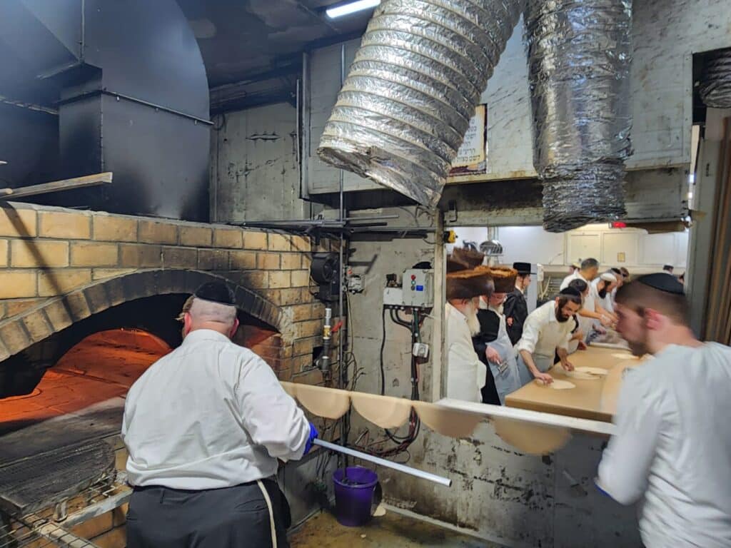 חג הפסח של האדמו"ר מנדבורנה ירושלים