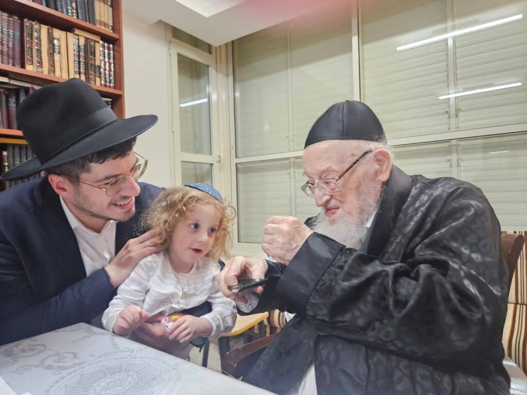 מרן ראש הישיבה הגרמ"צ ברגמן העלה את האבוקה