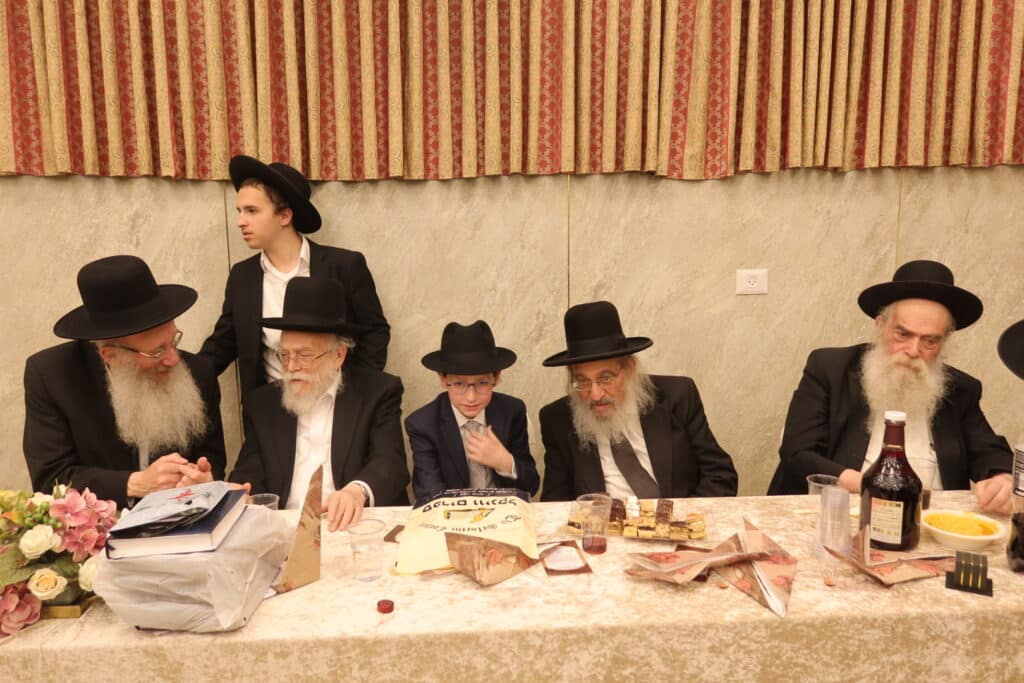 שמחת הבר מצוה לנכדו של הגרי"א דינר