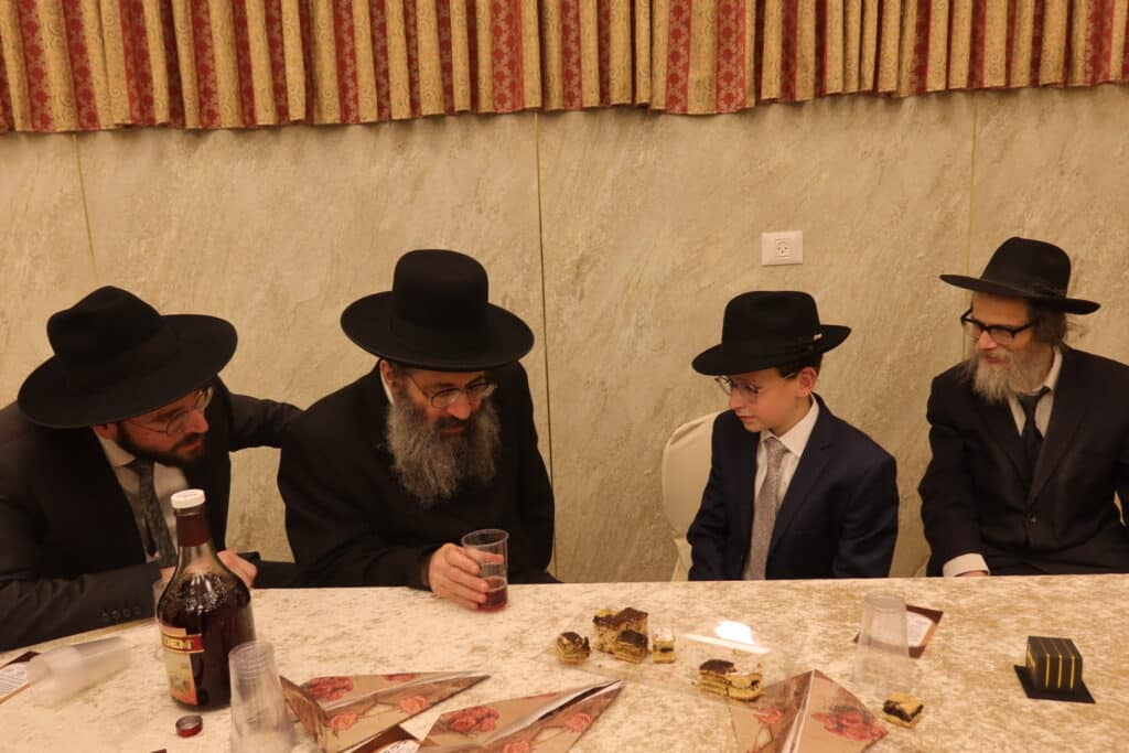 שמחת הבר מצוה לנכדו של הגרי"א דינר