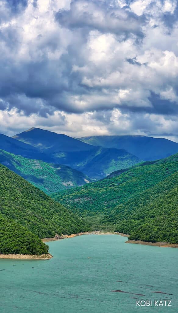 מָה רַבּוּ מַעֲשֶׂיךָ ה': הצלם המוכשר קובי כץ בתיעוד מרהיב מנופיה הקסומים של גאורגיה