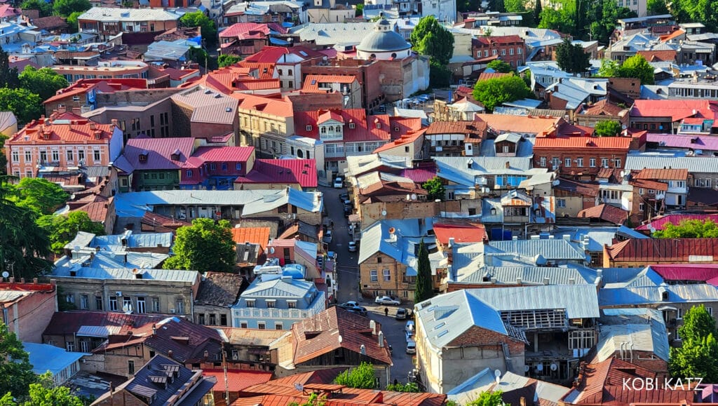 מָה רַבּוּ מַעֲשֶׂיךָ ה': הצלם המוכשר קובי כץ בתיעוד מרהיב מנופיה הקסומים של גאורגיה