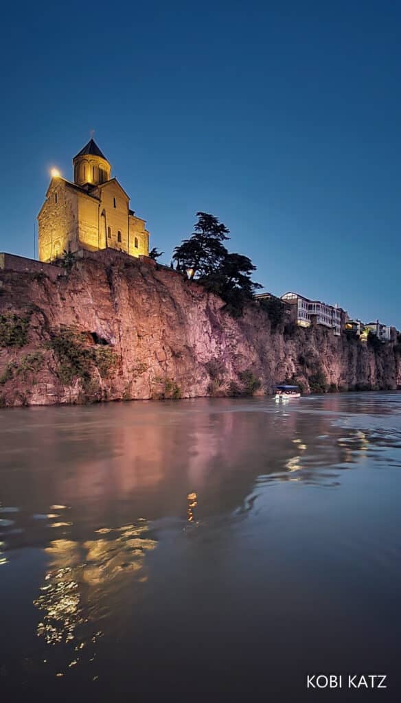 מָה רַבּוּ מַעֲשֶׂיךָ ה': הצלם המוכשר קובי כץ בתיעוד מרהיב מנופיה הקסומים של גאורגיה