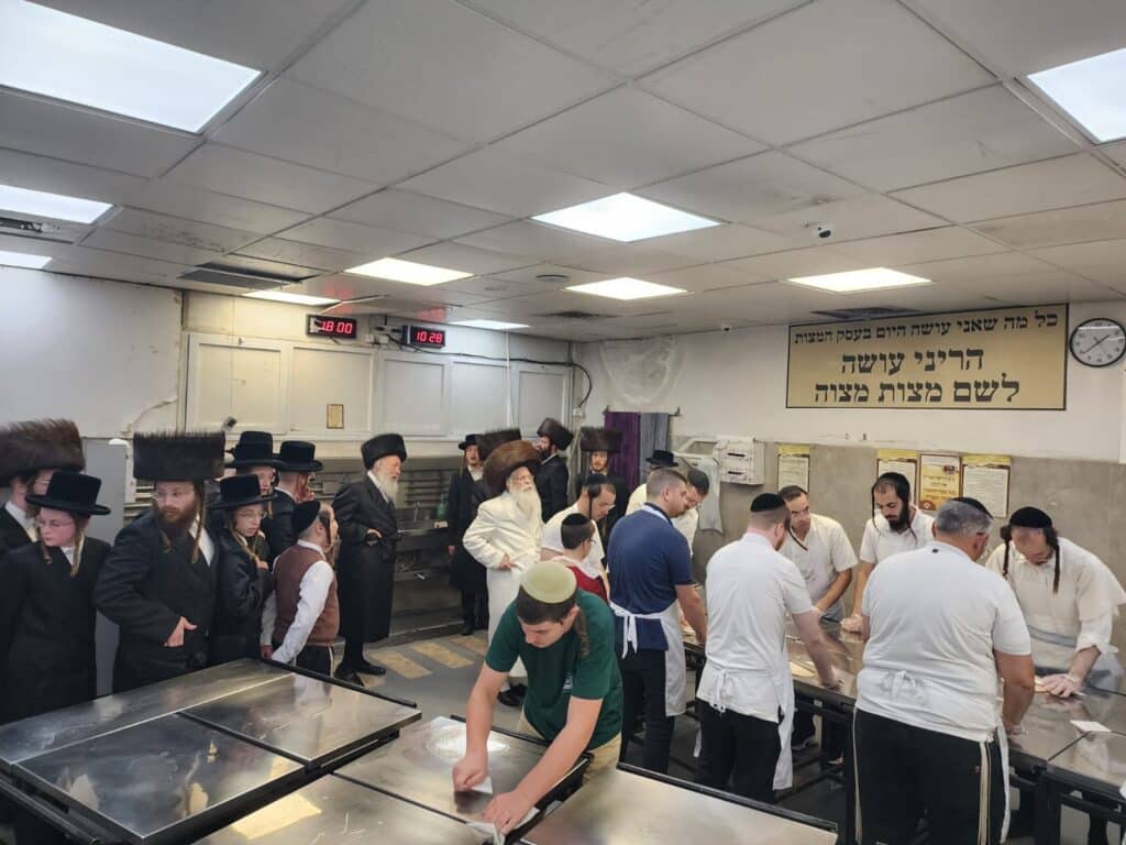 חג הפסח של האדמו"ר מנדבורנה ירושלים