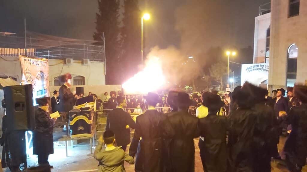 לכבוד התנא: מעמד ההדלקה בקאליב