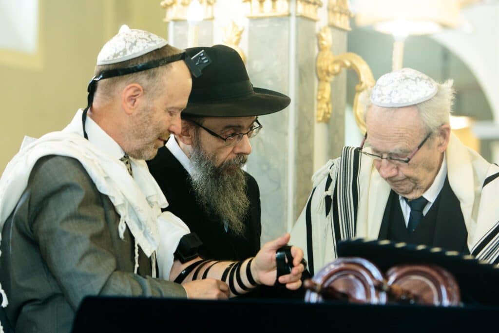 באיחור של 50 שנה: הבכיר ההונגרי חגג את בר המצווה 