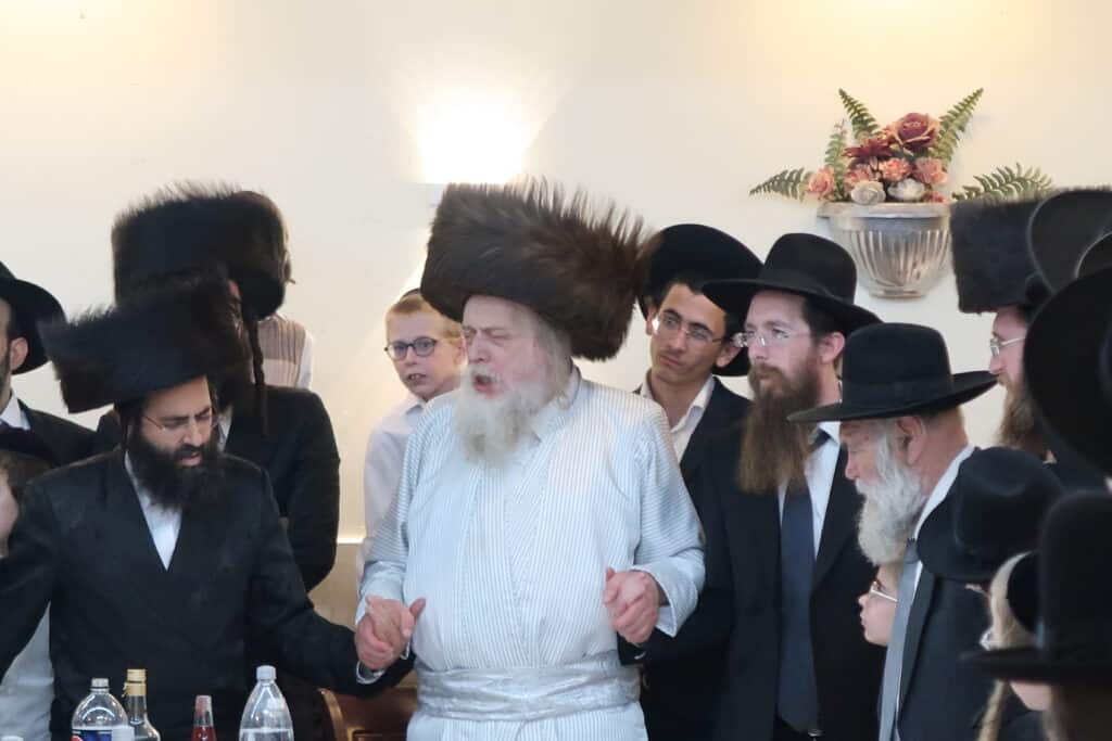 האדמו"ר המשפיע שבת במודיעין עילית והודה על הנס בים המלח