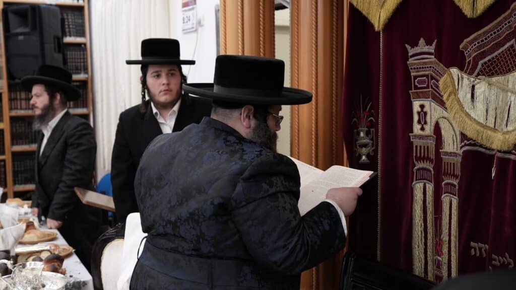 לרגל הירצאייט: האדמו"ר מצאנז זימגראד ערך טיש