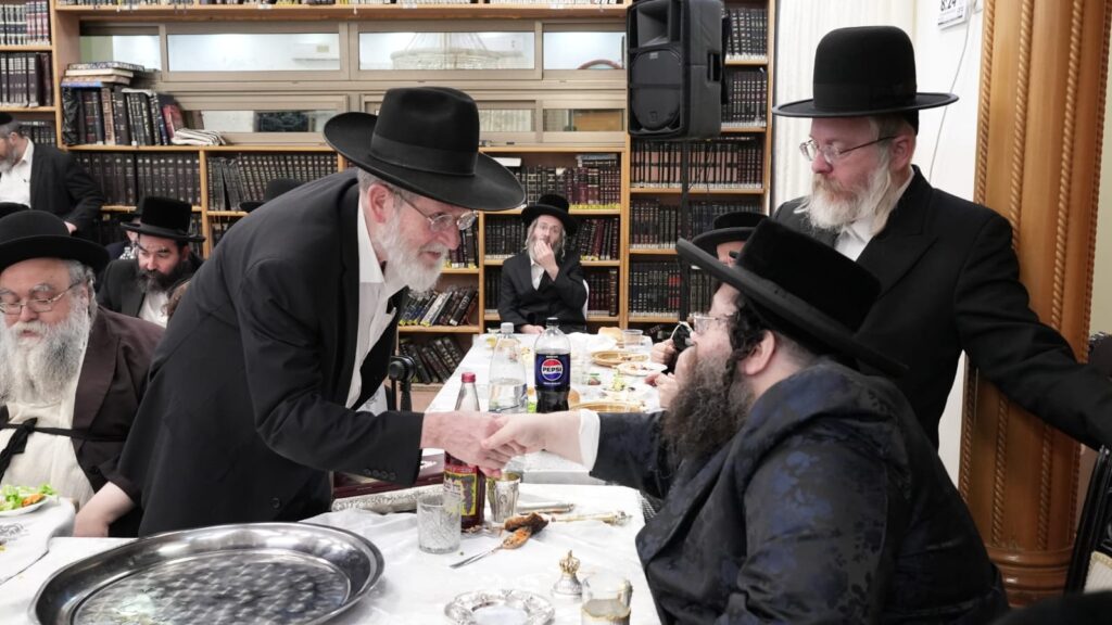 לרגל הירצאייט: האדמו"ר מצאנז זימגראד ערך טיש