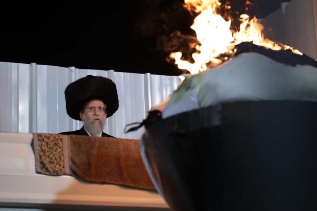 חסידים ואנשי מעשה: האנשים החזקים בחצרות האדמו"רים