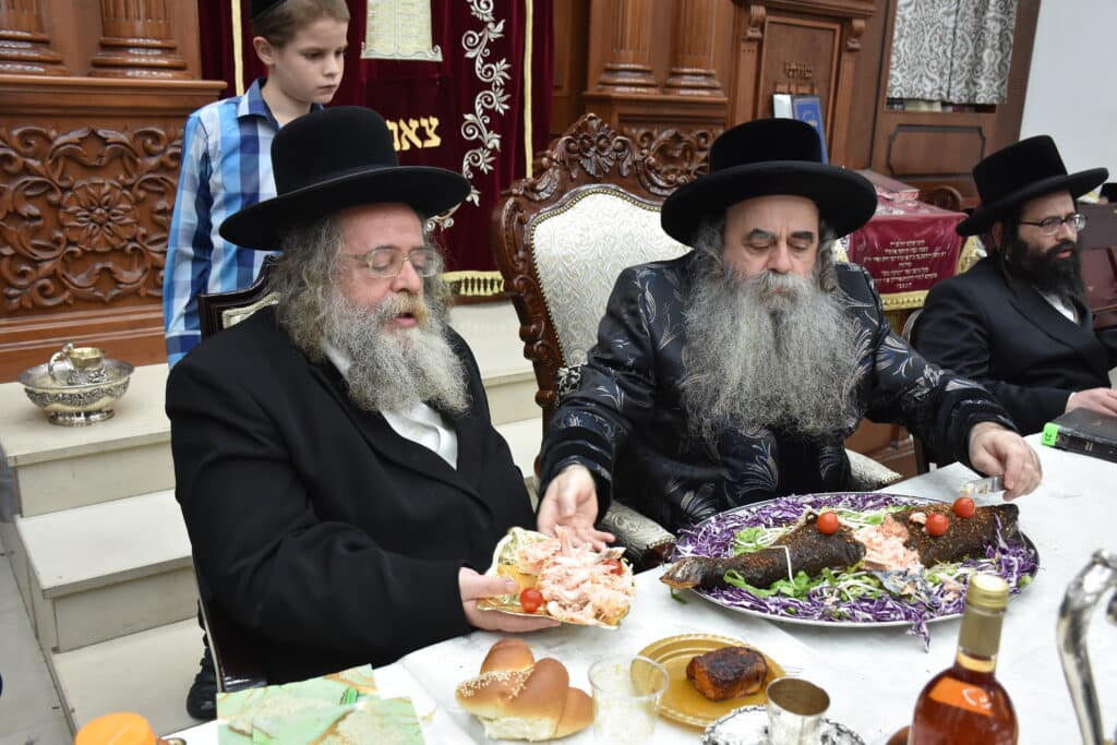 בשיכון ג': סעודת הילולה אצל גאב"ד צאנז 