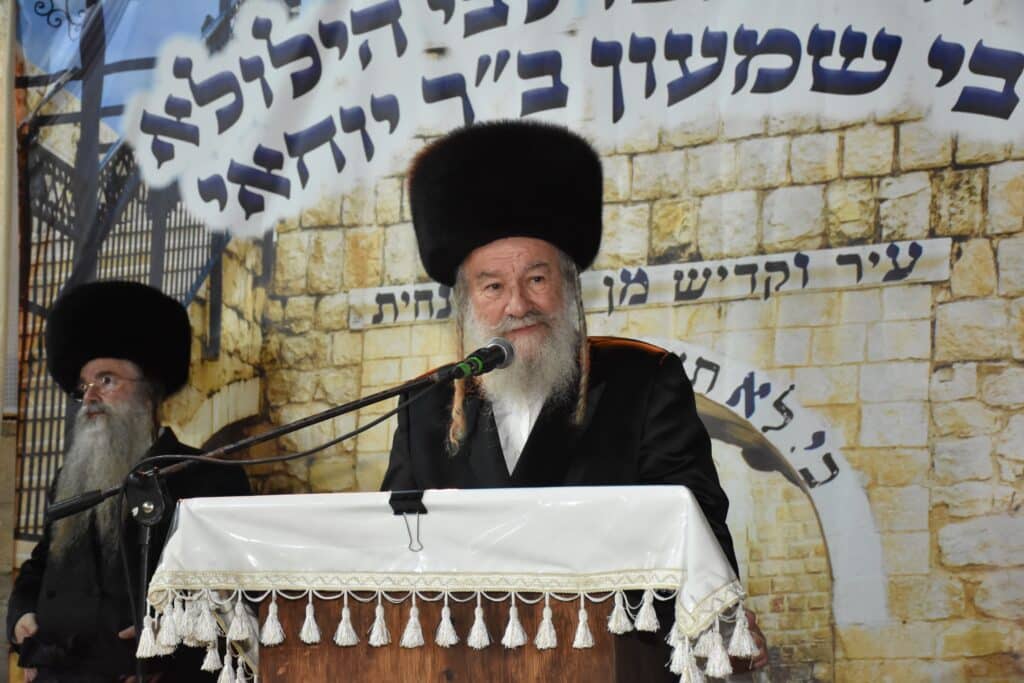 הצית את האש: ההדלקה של האדמו"ר מאשלג