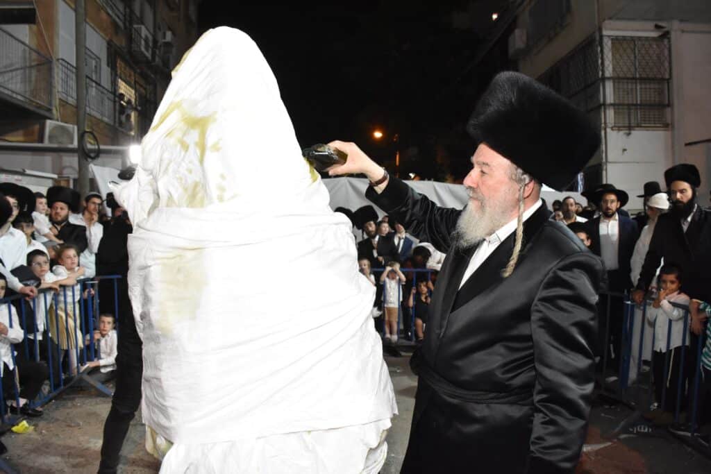 הצית את האש: ההדלקה של האדמו"ר מאשלג