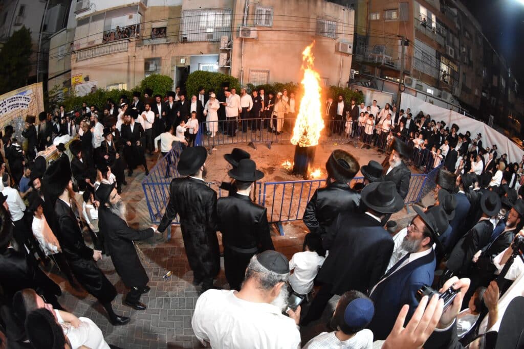 הצית את האש: ההדלקה של האדמו"ר מאשלג