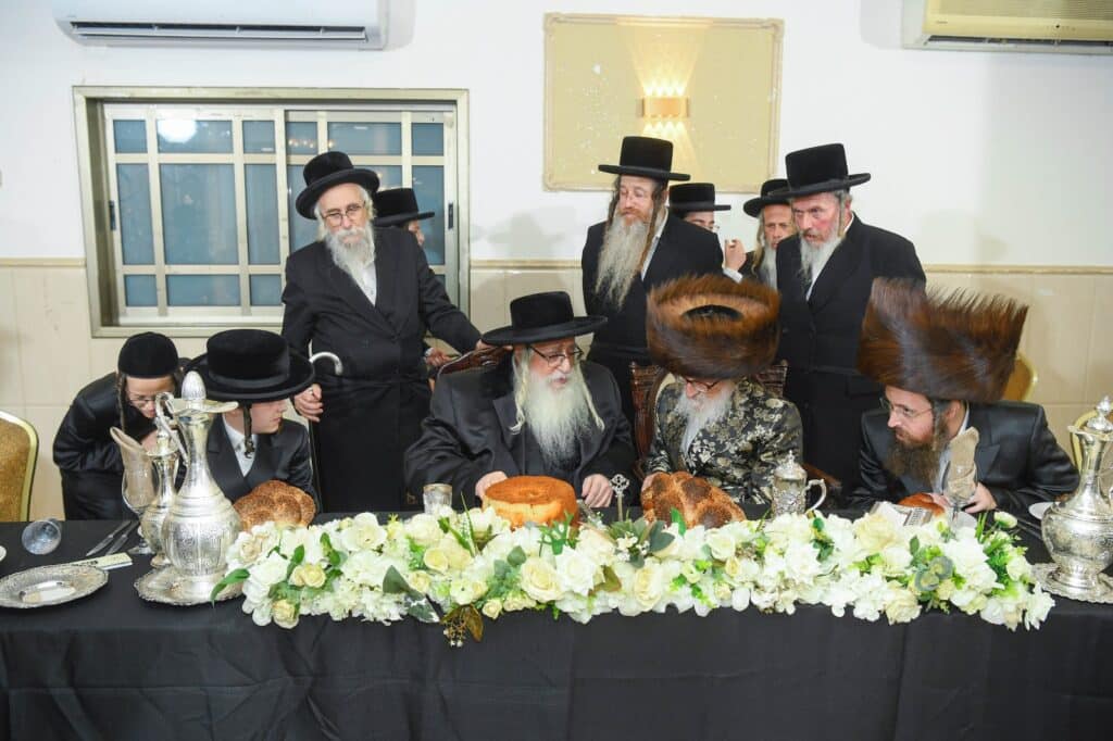 גלריה: שמחת בר המצווה לנכד האדמו"ר מזלאטשוב