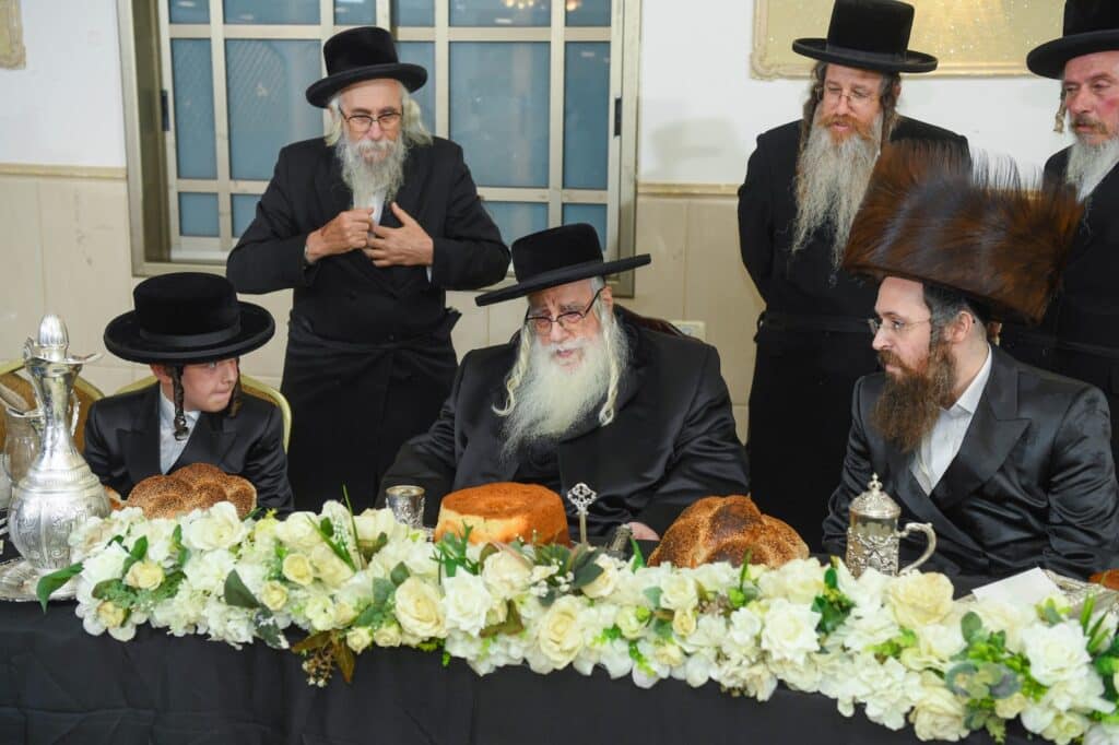 גלריה: שמחת בר המצווה לנכד האדמו"ר מזלאטשוב