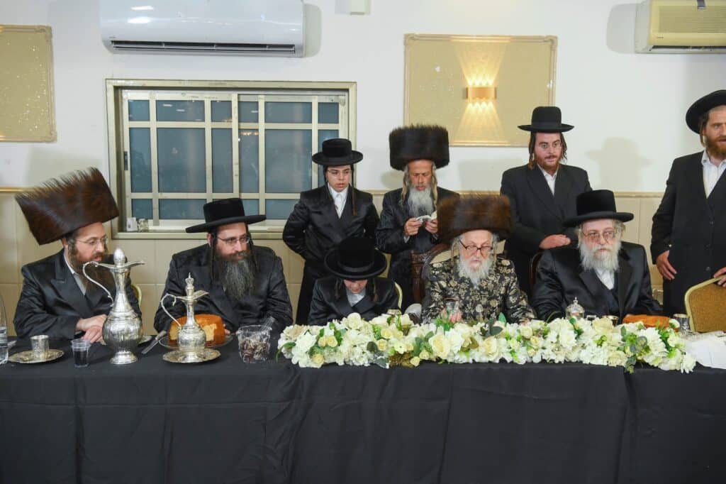 גלריה: שמחת בר המצווה לנכד האדמו"ר מזלאטשוב