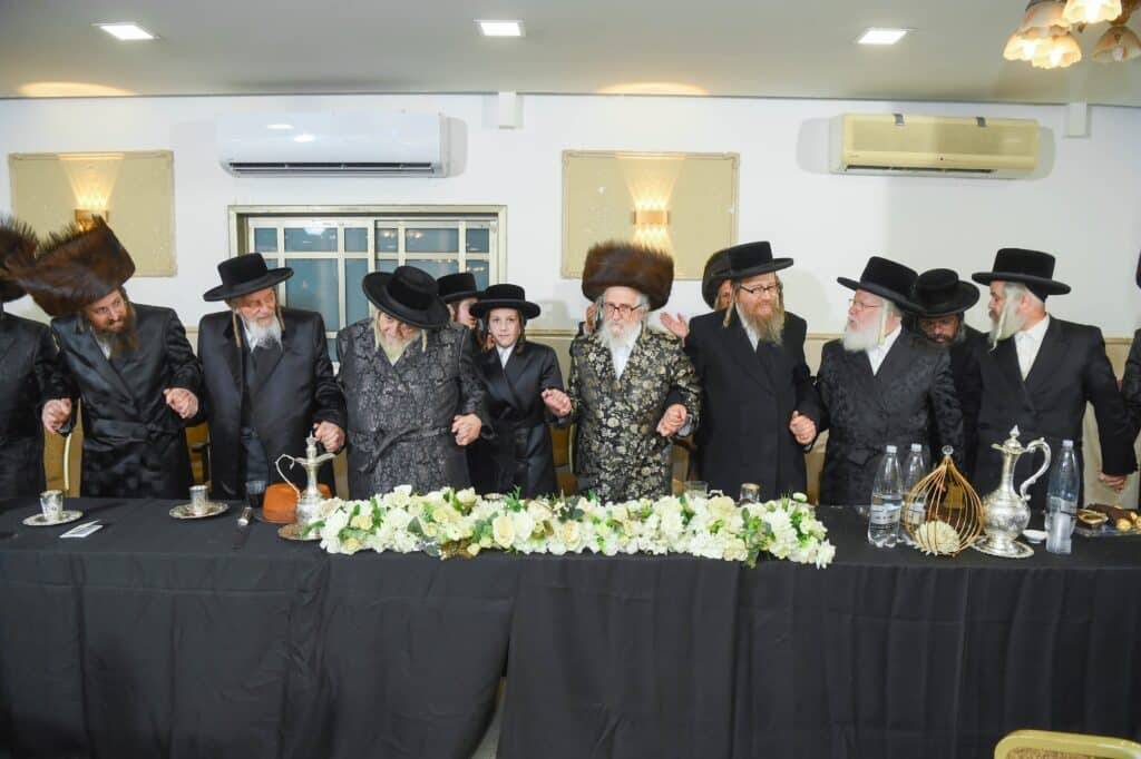 גלריה: שמחת בר המצווה לנכד האדמו"ר מזלאטשוב